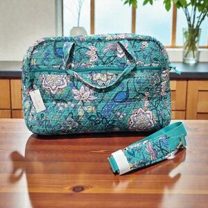NWT VERA BRADLEY Grand Traveler Bag Weekender Carry-On Peacock Garden Quilted